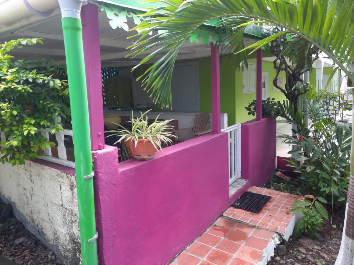 Le Jardin De Massieux Apartment Bouillante Luaran gambar