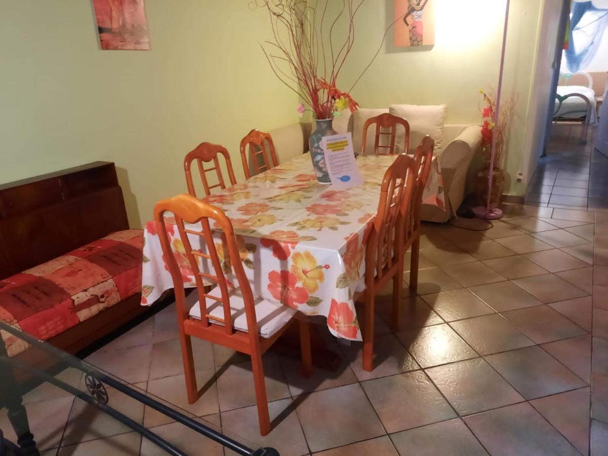 Le Jardin De Massieux Apartment Bouillante Luaran gambar