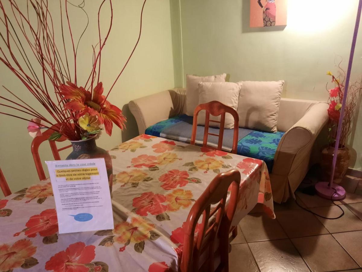 Le Jardin De Massieux Apartment Bouillante Luaran gambar